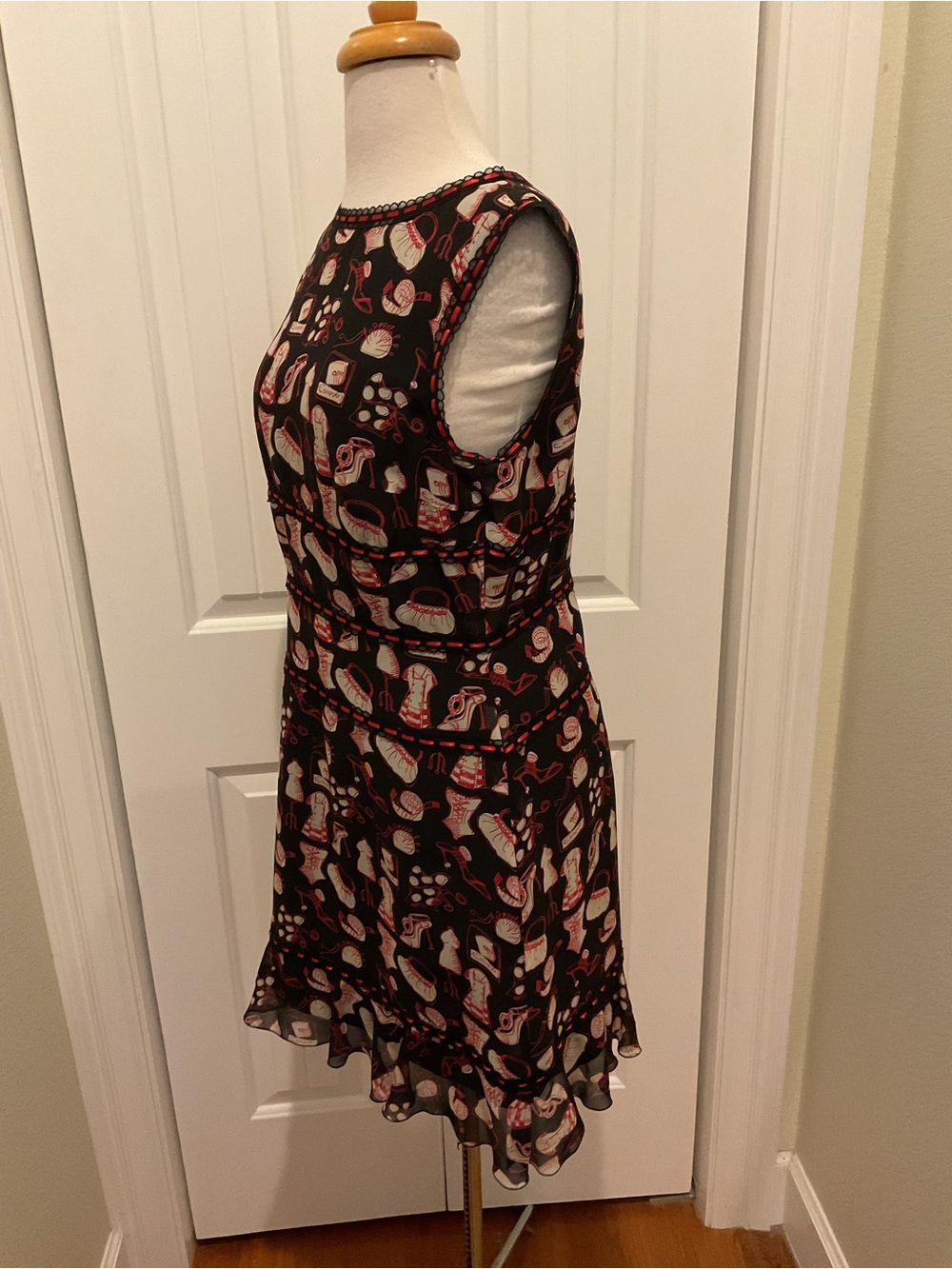 Escada Silk Dress Novelty Print EU Size 40 - Picture 4 of 8